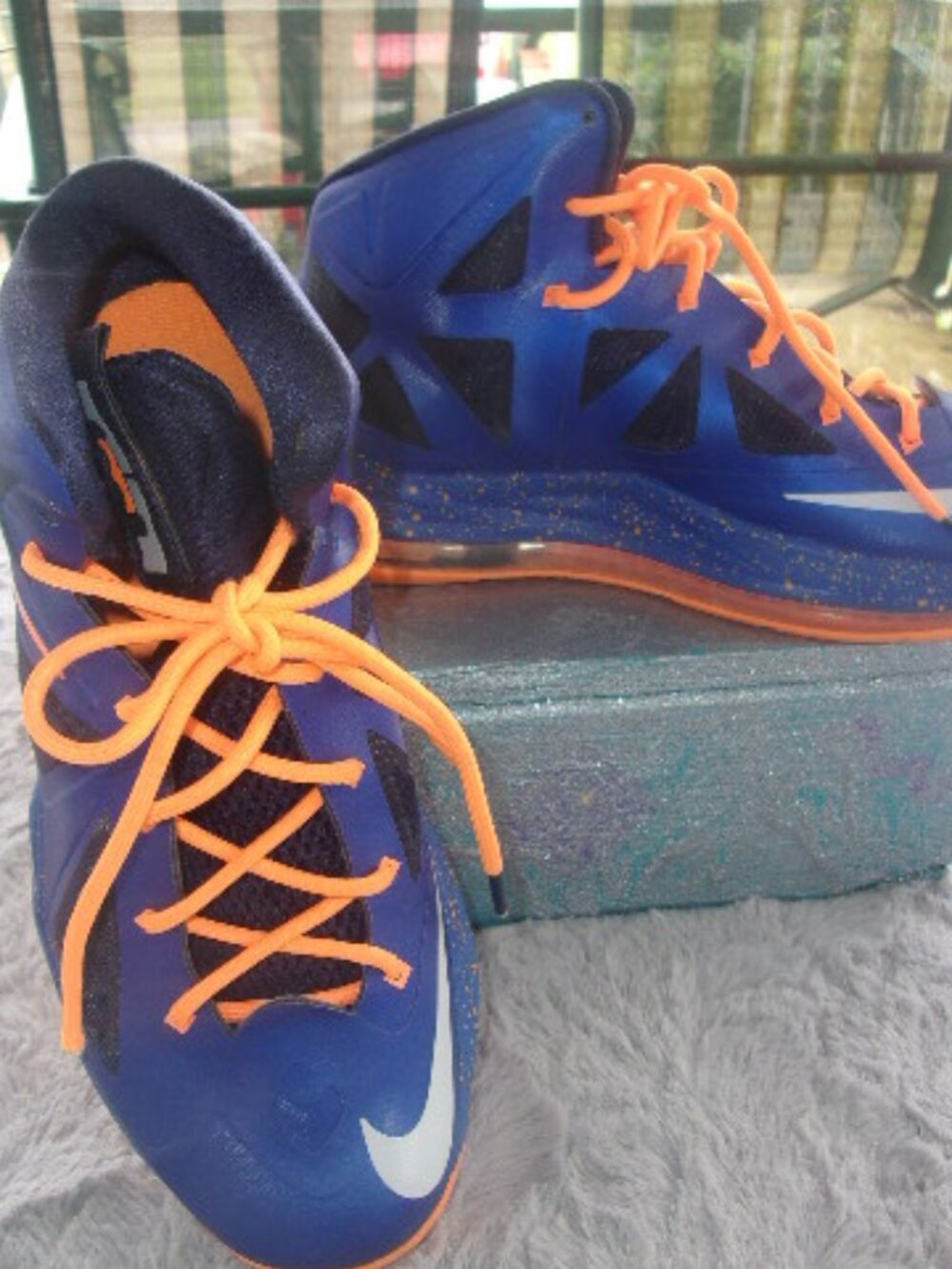S-213 YOUTH NIKE LEBRON 10 GS "SUPERHERO" #543564-401 BASKETBALL SHOES